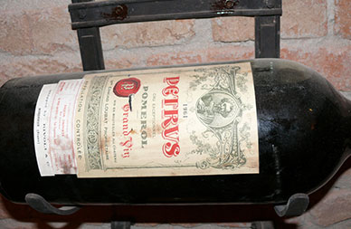 Etikettenschwindel - Flasche vom Château Petrus